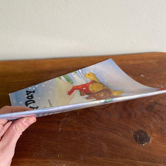 Vintage A Silly Snowy Day Paperback Book - Picture 5 of 5